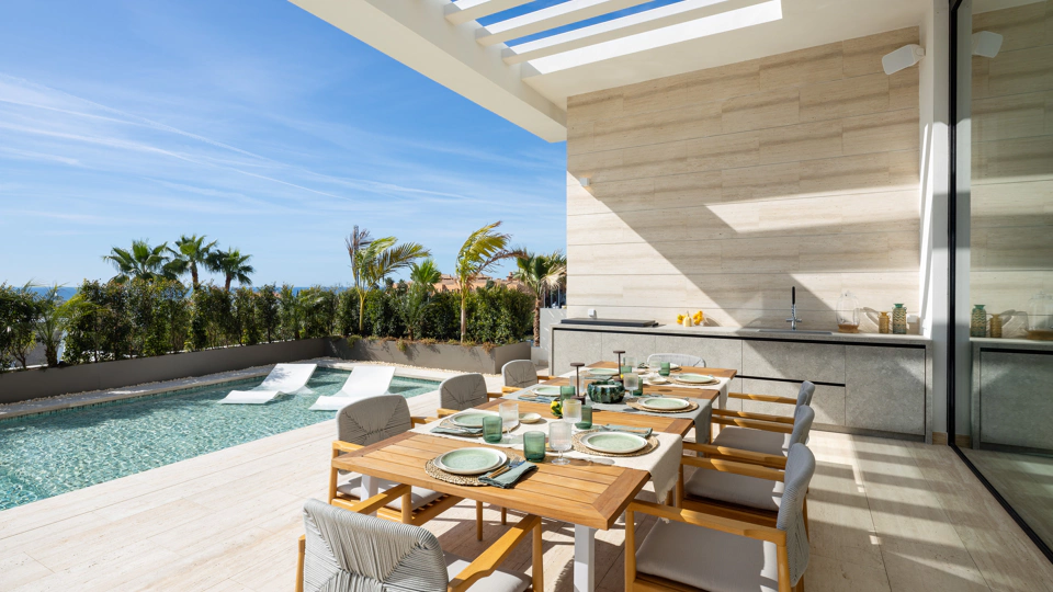 Villa for sale in Los Flamingos, Benahavis