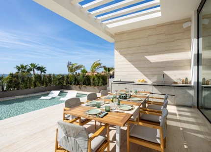 EXQUISITE LUXURY VILLA WITH STUNNING SEA VIEWS IN BENAHAVÍS