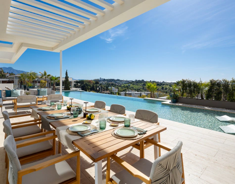 Villa for sale in Los Flamingos, Benahavis