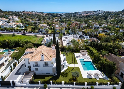 EXCEPTIONAL FIVE-BEDROOM VILLA WITH STUNNING FEATURES IN NUEVA ANDALUCÍA
