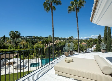 EXCEPTIONAL FIVE-BEDROOM VILLA WITH STUNNING FEATURES IN NUEVA ANDALUCÍA