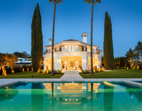Villa for sale in Nueva Andalucia, Marbella