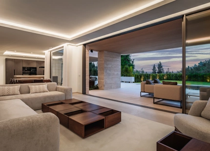 BRAND NEW LUXURY 5-BEDROOM VILLA IN BENAHAVÍS