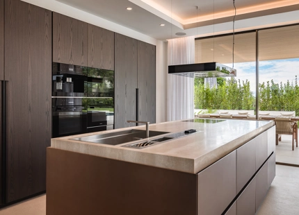 BRAND NEW LUXURY 5-BEDROOM VILLA IN BENAHAVÍS