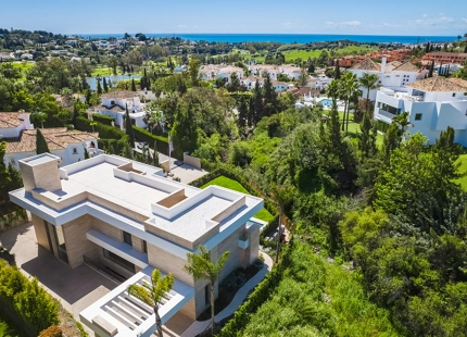 BRAND NEW LUXURY 5-BEDROOM VILLA IN BENAHAVÍS