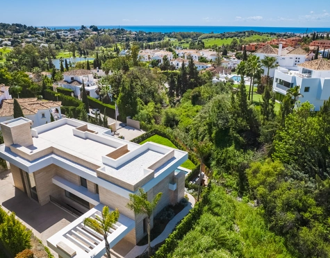 Villa for sale in Paraiso Alto, Benahavis