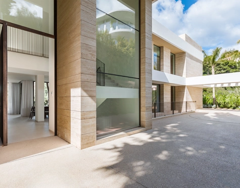 Villa for sale in Paraiso Alto, Benahavis