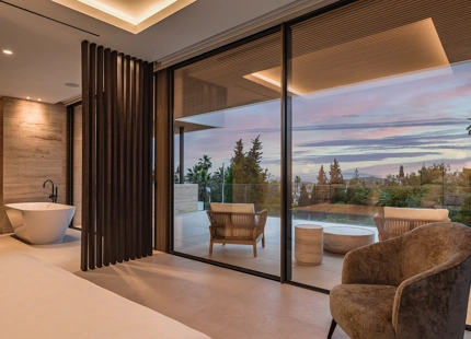 BRAND NEW LUXURY 5-BEDROOM VILLA IN BENAHAVÍS