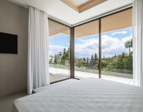 Villa for sale in Paraiso Alto, Benahavis