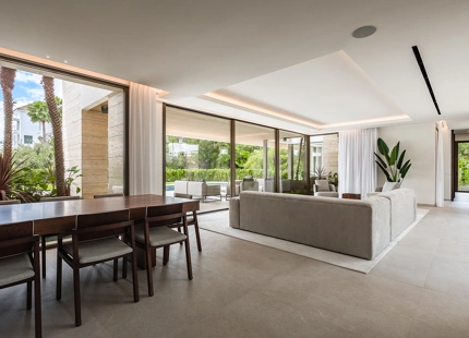 BRAND NEW LUXURY 5-BEDROOM VILLA IN BENAHAVÍS