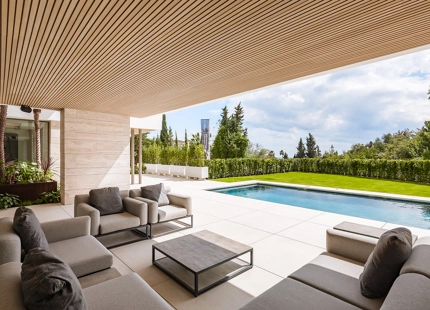 BRAND NEW LUXURY 5-BEDROOM VILLA IN BENAHAVÍS