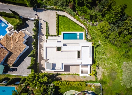 BRAND NEW LUXURY 5-BEDROOM VILLA IN BENAHAVÍS