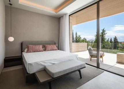 BRAND NEW LUXURY 5-BEDROOM VILLA IN BENAHAVÍS
