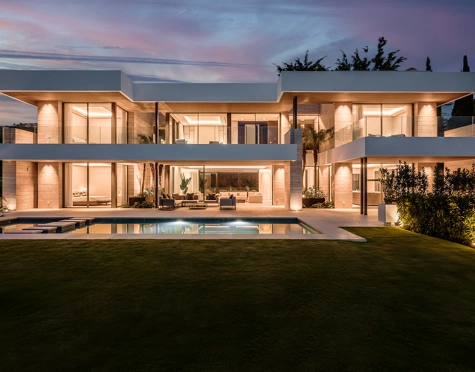 Villa for sale in Paraiso Alto, Benahavis
