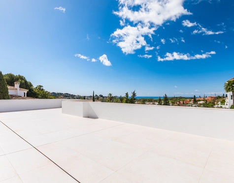 Villa for sale in Paraiso Alto, Benahavis