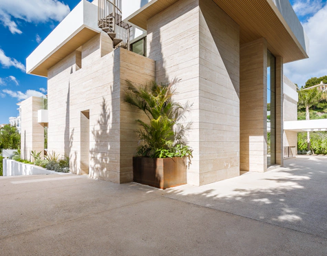 Villa for sale in Paraiso Alto, Benahavis