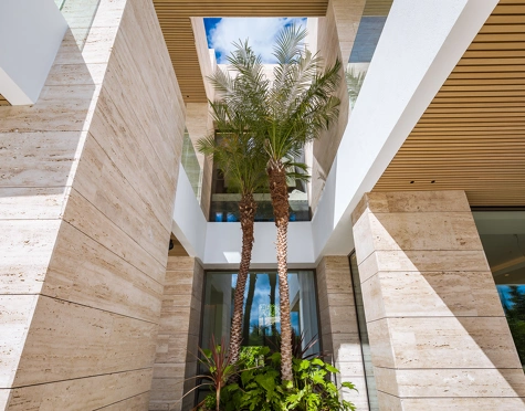 Villa for sale in Paraiso Alto, Benahavis