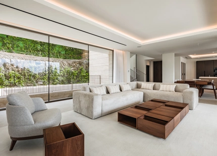 BRAND NEW LUXURY 5-BEDROOM VILLA IN BENAHAVÍS