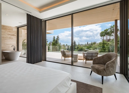 BRAND NEW LUXURY 5-BEDROOM VILLA IN BENAHAVÍS