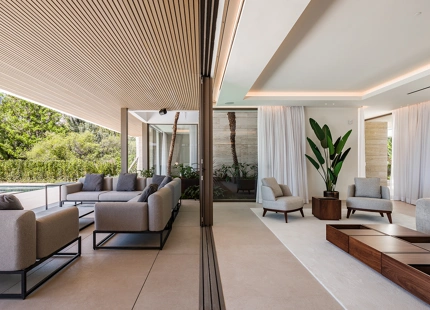 BRAND NEW LUXURY 5-BEDROOM VILLA IN BENAHAVÍS