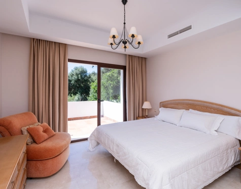 Villa for sale in Monte Mayor, Benahavis