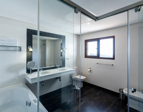 Villa for sale in Monte Mayor, Benahavis
