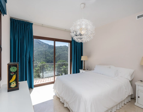 Villa for sale in Monte Mayor, Benahavis