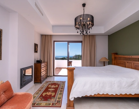 Villa for sale in Monte Mayor, Benahavis