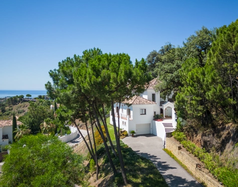 Villa for sale in Monte Mayor, Benahavis