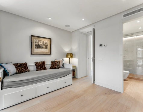 Apartment for sale in Marina Puente Romano, Marbella Golden Mile