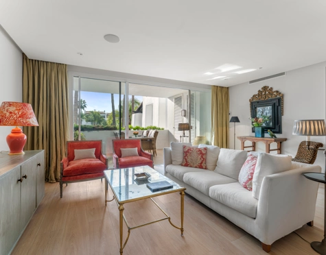 Apartment for sale in Marina Puente Romano, Marbella Golden Mile