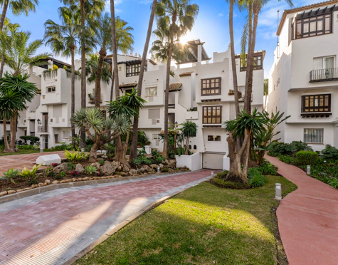 Apartment for sale in Marina Puente Romano, Marbella Golden Mile