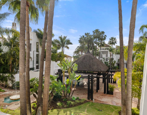 Apartment for sale in Marina Puente Romano, Marbella Golden Mile