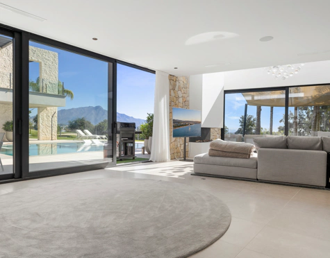 Villa en venta en La Alqueria, Benahavis