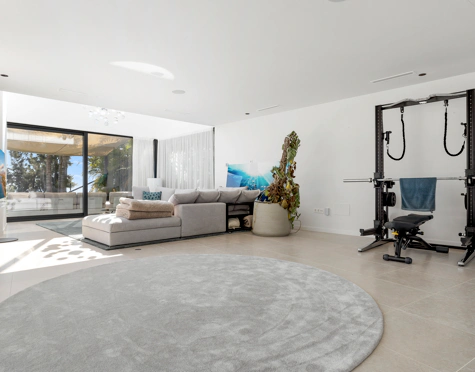 Villa en venta en La Alqueria, Benahavis