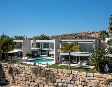 Villa en venta en La Alqueria, Benahavis