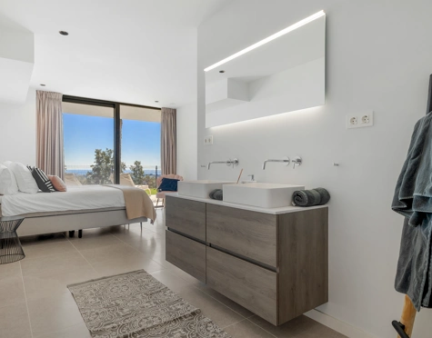 Villa en venta en La Alqueria, Benahavis