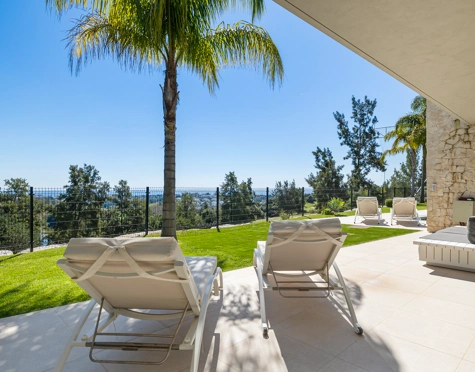 Villa en venta en La Alqueria, Benahavis