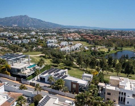 Villa en venta en La Alqueria, Benahavis