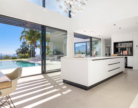 Villa en venta en La Alqueria, Benahavis