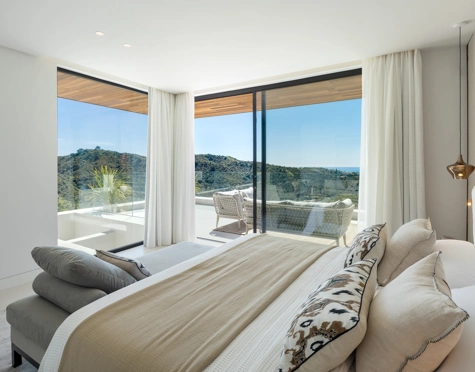 Villa for sale in Lomas de La Quinta, Benahavis