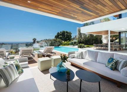 VILLA DE 6 DORMITORIOS CON IMPRESIONANTES VISTAS AL MAR EN LOMAS DE LA QUINTA