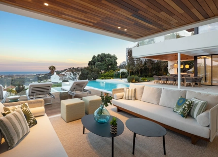 VILLA DE 6 DORMITORIOS CON IMPRESIONANTES VISTAS AL MAR EN LOMAS DE LA QUINTA