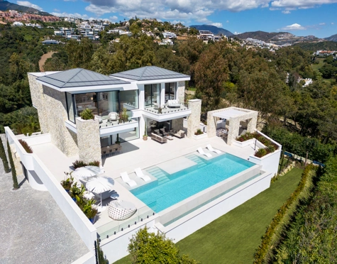 Villa for sale in La Quinta, Benahavis