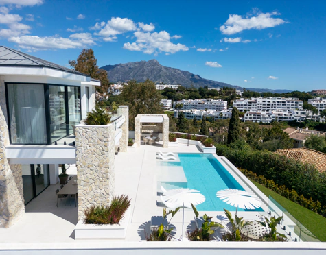 Villa for sale in La Quinta, Benahavis