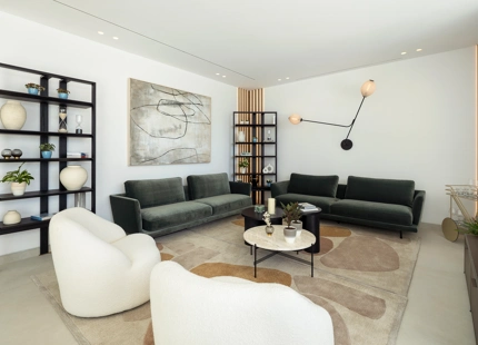 STUNNING 5-BEDROOM LUXURY VILLA WITH EXCEPTIONAL AMENITIES IN LA QUINTA