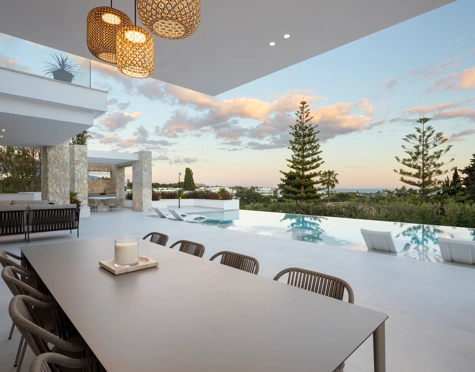 Villa for sale in La Quinta, Benahavis