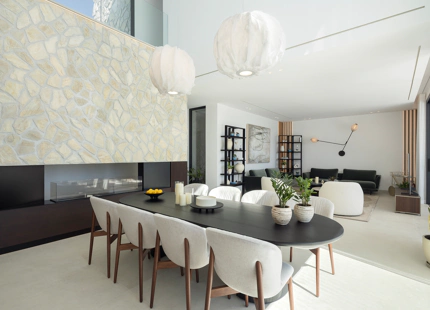 STUNNING 5-BEDROOM LUXURY VILLA WITH EXCEPTIONAL AMENITIES IN LA QUINTA