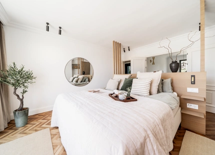STUNNING FIVE-BEDROOM VILLA WITH BREATHTAKING GOLF VIEWS IN NUEVA ANDALUCÍA
