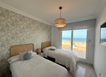 LUXURIOUS 3-BEDROOM PENTHOUSE FOR SALE IN PUERTO BANÚS